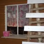 kahvilan mökkitoimiston ikkuna